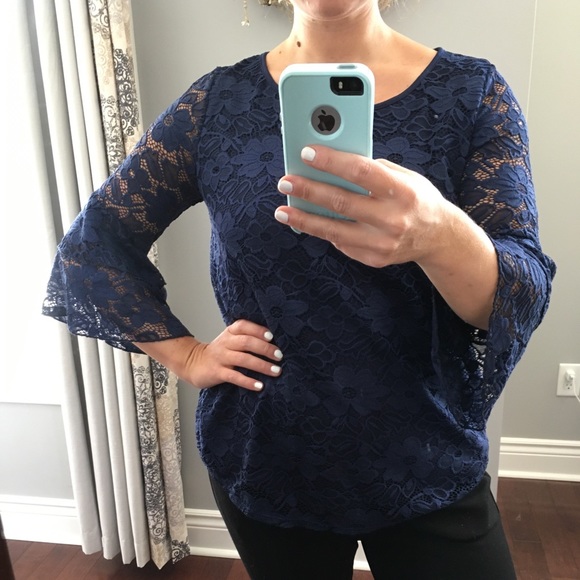 Lace with undershirt Navy Blouse - Picture 1 of 1